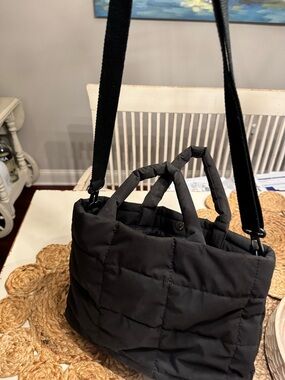 GAP Black Quilted Crossbody Bag